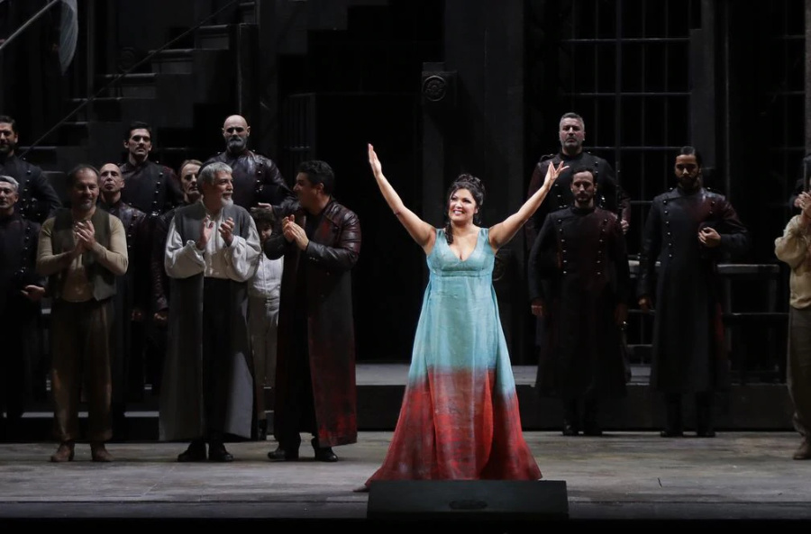 musica  Anna Netrebko abrió la temporada lírica de La Scala de Milán con Tosca de Puccini