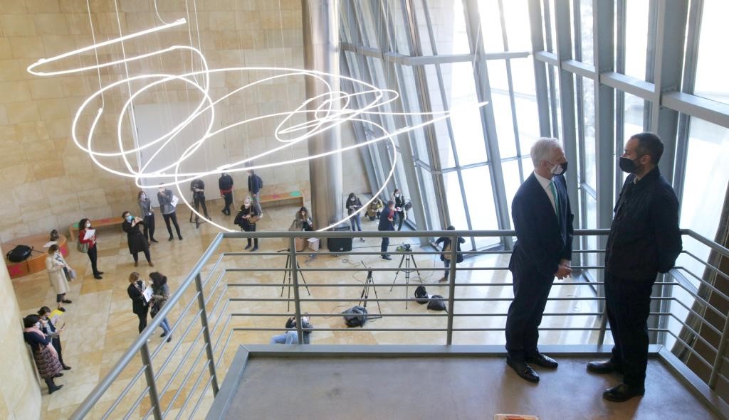 Hispanoarte: Museo Guggenheim Bilbao dedicará una exhibición de Lucio Fontana por tres años