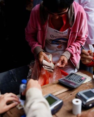 La inflación en Venezuela bajó 19,2 puntos en febrero