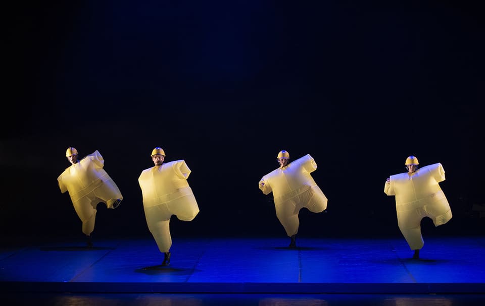 Aracaladanza homenajea a los escenarios y a los artistas en su espectáculo familiar de danza, Loop | Danza Ballet