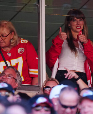 Supuesta relación entre Taylor Swift y Travis Kelce no resulta indiferente a la NFL