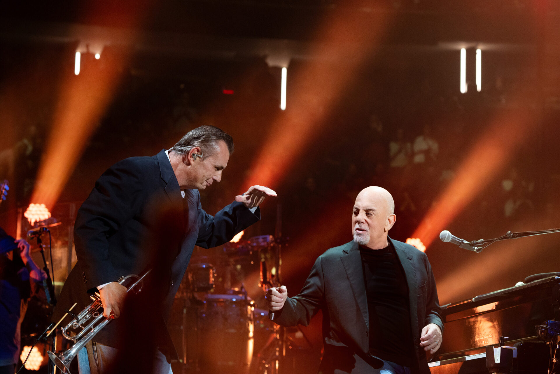 Billy Joel regresa triunfante con su primera canción original en 17 años