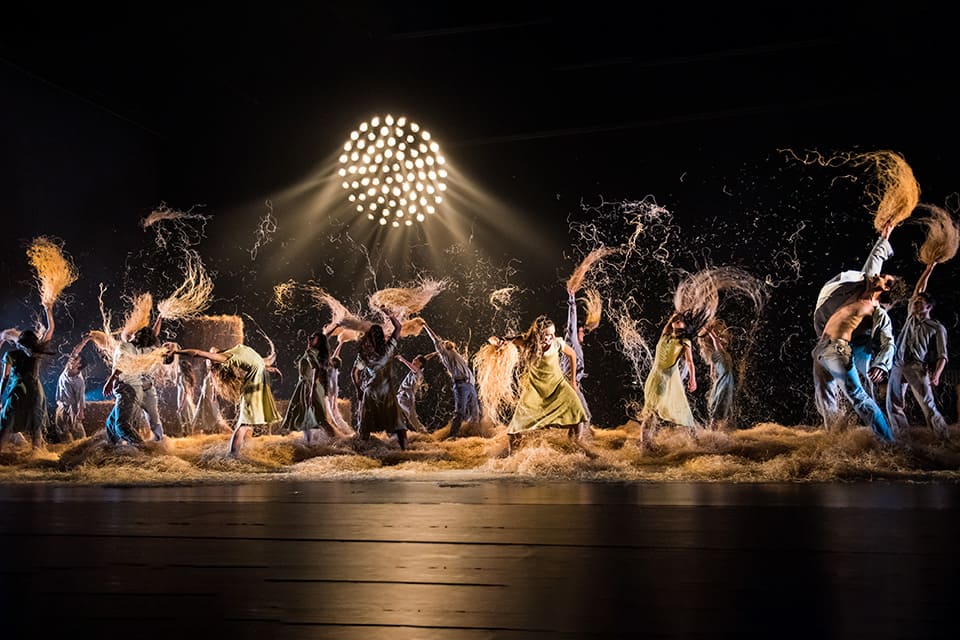 El coreógrafo Alexander Ekman desata las fuerzas telúricas del solsticio de verano con Midsummer Nights Dream | Danza Ballet El coreógrafo Alexander Ekman desata las fuerzas telúricas del solsticio de verano con Midsummer Nights Dream | Danza Ballet