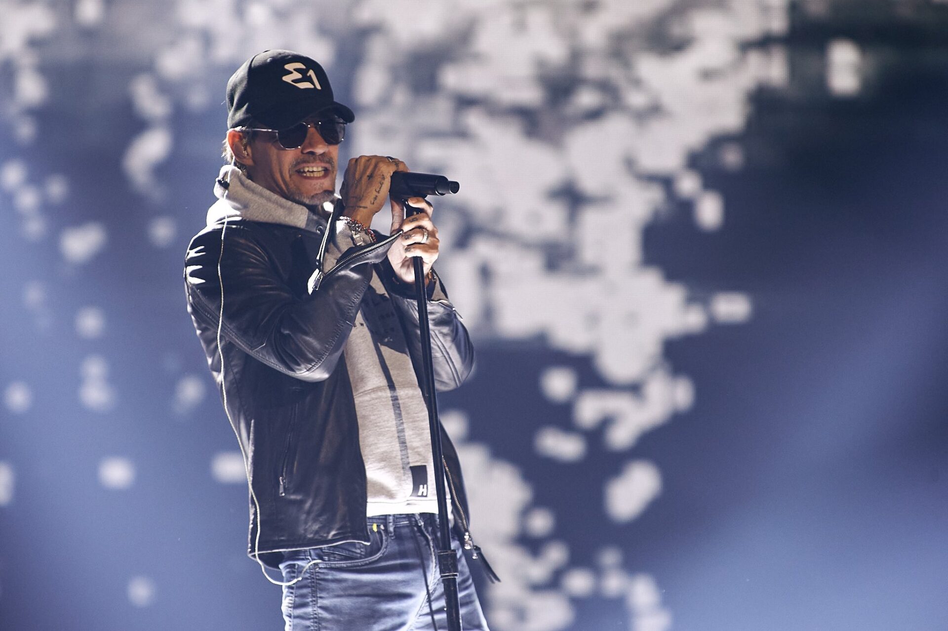 Marc Anthony publicó su nuevo álbum "Muevense"