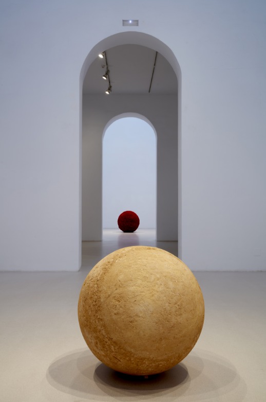 James Lee Byars. The Tomb of James Lee Byars, 1986. Museo Nacional Centro de Arte Reina Sofía