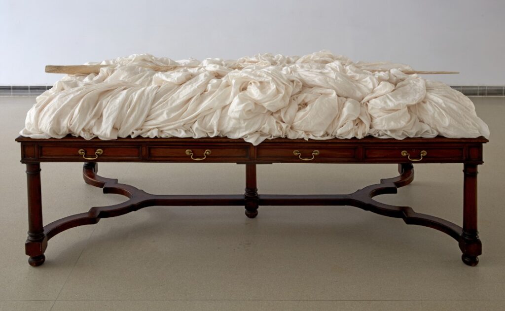 James Lee Byars. The Unicorn Horn, 1986. Museo Nacional Centro de Arte Reina Sofía