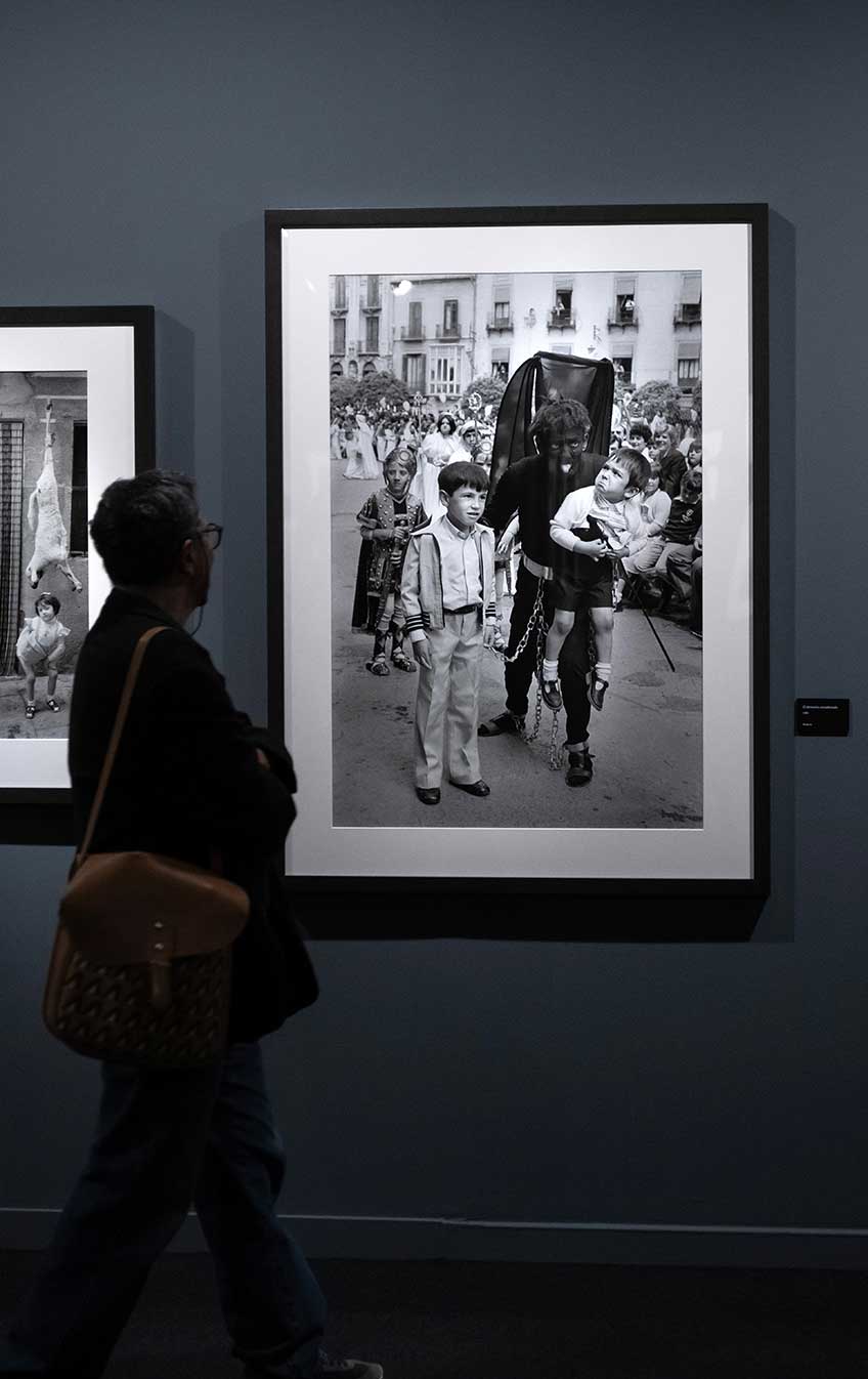Cristina Garcia Rodero. El curioso y santa Marta, 1986. Fontefría, Castrelo do Val / La confesión, 1980. Saavedra Begonte