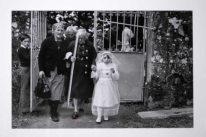 Cristina Garcia Rodero. La ofrecida. Romeria de Santa María de Ribaterme, 1977. As Neves