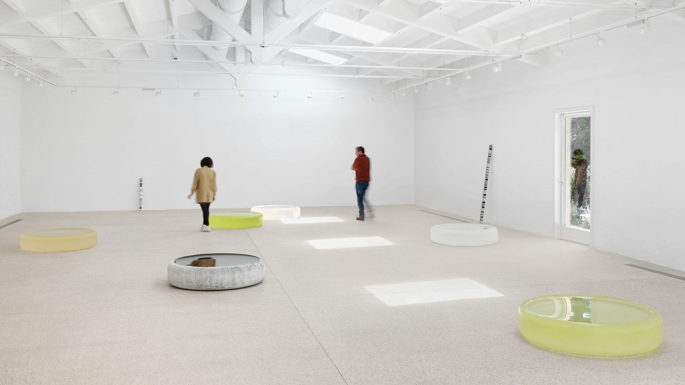 Roni Horn. A witch is more lovely than thought in the mountain rain