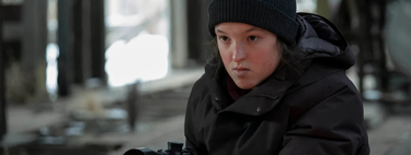 "Probablemente no es sano". Bella Ramsey usó un "binder" en casi todo el rodaje de 'The Last of Us' y destaca el apoyo de Pedro Pascal en cuestiones de género 