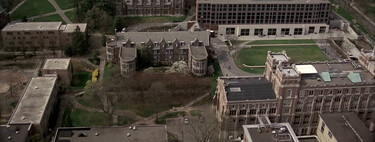 Es una de los mejores series del siglo XXI y acaba de llegar completa a Netflix. Hugh Laurie diagnostica a golpe de bastón en este drama del creador de 'The Good Doctor'