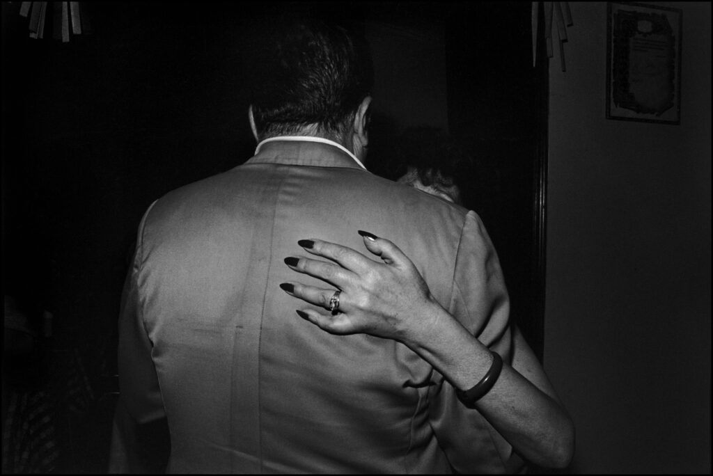 Paz Errázuriz. Club Buenos Aires, Santiago. Serie Tango (de a dos), 1988. Colecciones Fundación MAPFRE