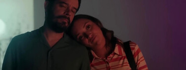 No es 'Her' o 'Black Mirror': el último éxito en Prime Video México es una comedia futurista que mezcla Tinder, química y algoritmos