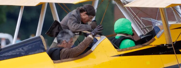 Tom Cruise vuelve a jugarse la vida colgando de un avión para 'Misión Imposible 8'. O, como él lo llama, otro lunes en la oficina 