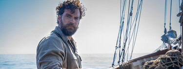 La última cafrada de Guy Ritchie aterriza por todo lo alto en Prime Video, un 'Malditos Bastardos' protagonizado por Henry Cavill que se disfruta sin pretensiones