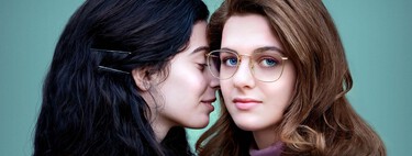 Tóxicas, egoístas y con secretos: cómo 'La amiga estupenda' ha desterrado en su temporada 3 a las "hermanas" modositas que quiere la sociedad