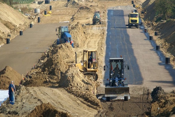 PILPERCA - Construcción de carreteras ¡Proceso vital para el desarrollo y la conectividad! - FOTO