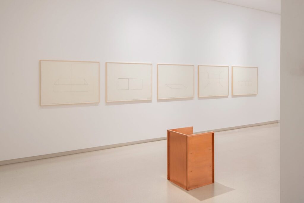 Judd. Dibujos, grabados, muebles. Galería Elvira González