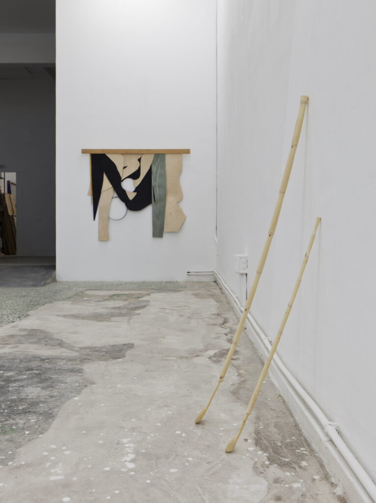 Cristina Mejías. Brilla arenoso y dorado. Galería Nordés