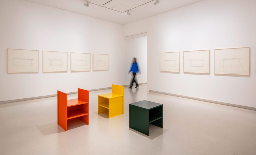 Judd. Dibujos, grabados, muebles. Galería Elvira González