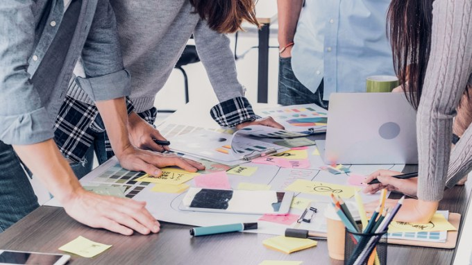 Qué Estrategias Pueden Implementar las Empresas para Fomentar la Creatividad en su Cultura Organizacional