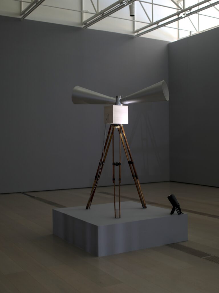 Yuko Mohri. You Locked Me Up in a Grave, You Owe Me at Least the Peace of a Grave, 2018. Fotografía: Belén de Benito