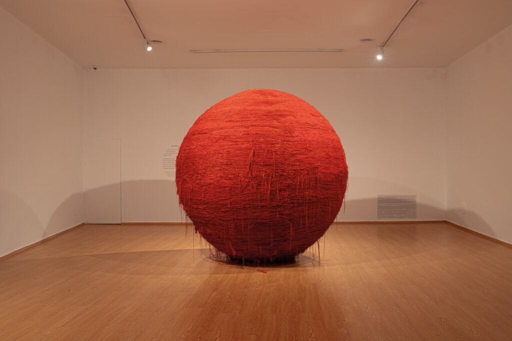 Laura Segura Gómez. Desenvuelto de la envoltura, 2021. Palacio de los Condes de Gabia, Diputación de Granada