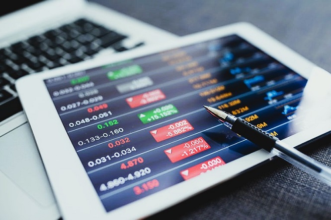 Héctor Andrés Obregón Pérez - El termómetro del capital ¡Guía para entender los índices bursátiles! - FOTO