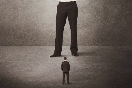 Carlos Julio Heydra Castillo - ¡Entérate! David vs. Goliat; Cómo los pequeños emprendedores ganan grandes batallas - FOTO