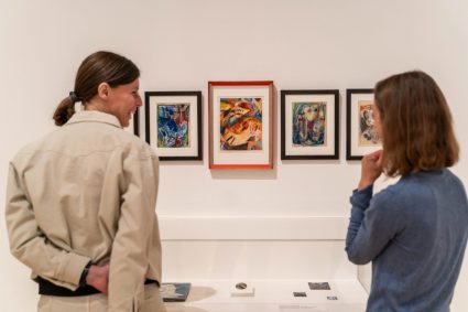 Fanny Harlfinger-Zakucka y amigas en la Landesgalerie Niederösterreich