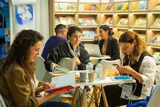 Ministerio de las Culturas y Metro de Santiago conmemoran los 30 años de Bibliometro acercando la lectura a millones de viajeros