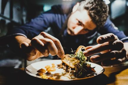 Francesco Lovaglio Tafuri - Cocina con firma; La gastronomía de autor redefine la experiencia sensorial en la alta mesa - FOTO