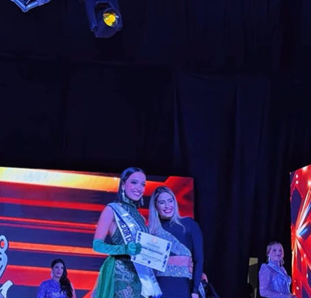 Victoria Valero, Miss Seguridad en gala de La Internacional de Seguros