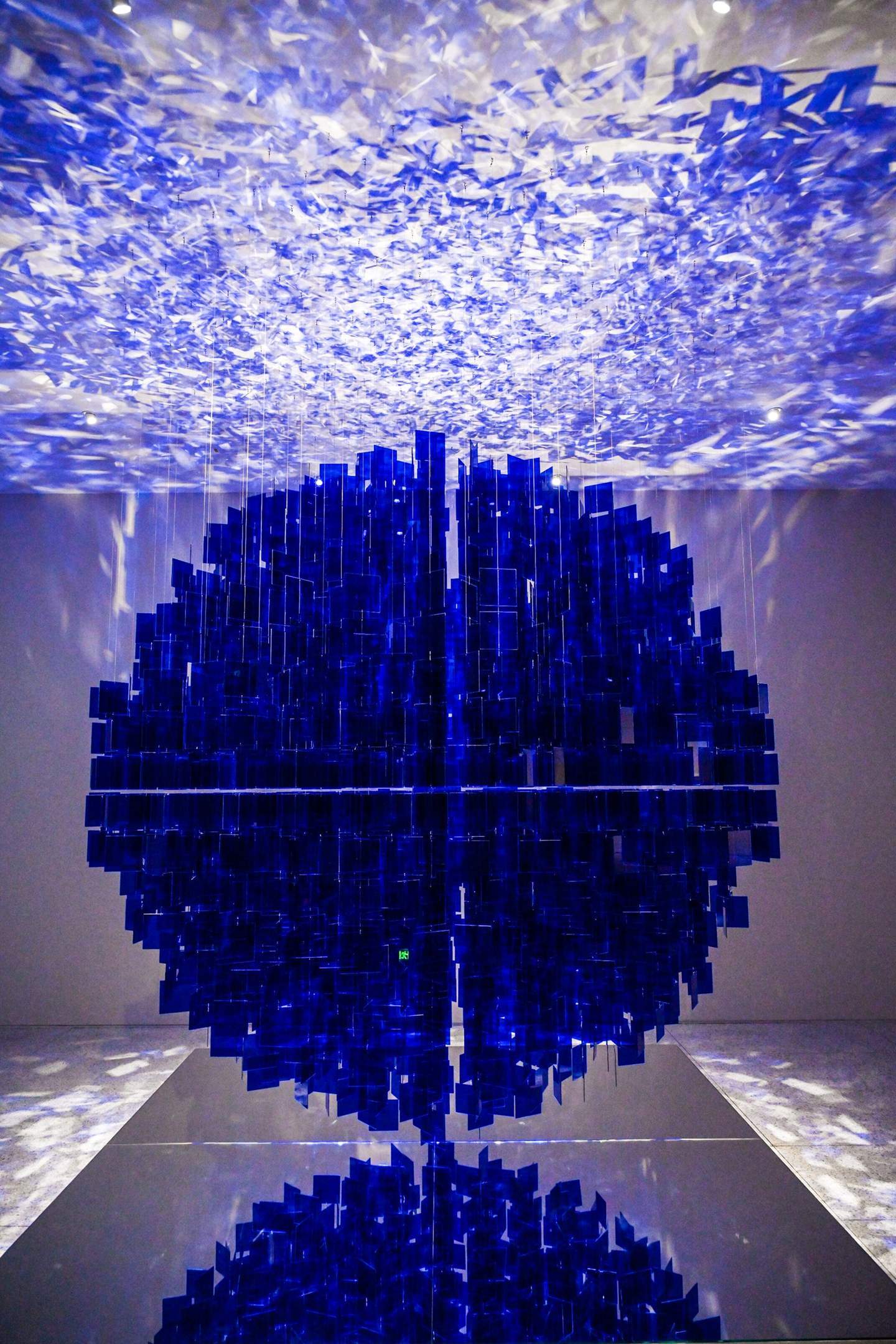 Julio Le Parc. Blue Sphere, 2013. © ADAGP, Paris and DACS, London 2026