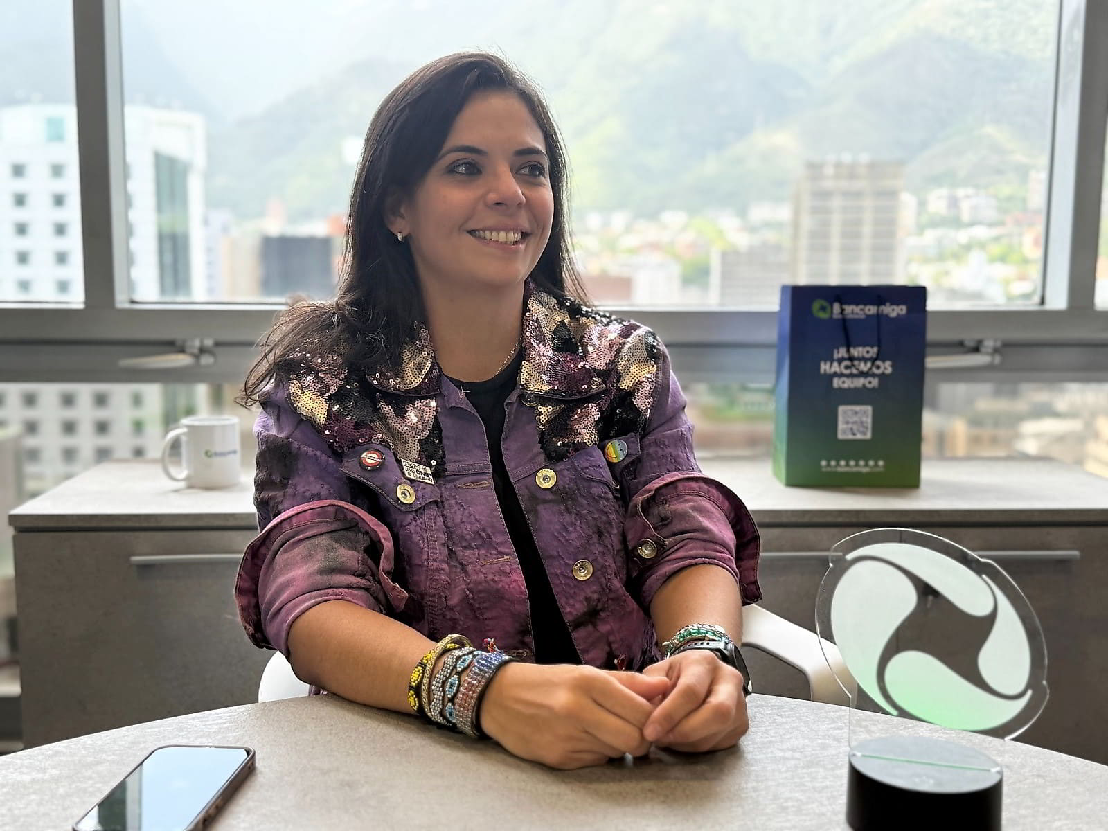 Djane Violet: una venezolana que rinde tributo a los voluntarios