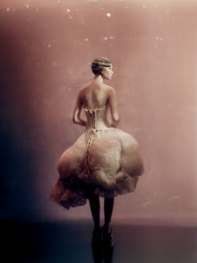 Paolo Roversi. Sara Grace. París, 1918