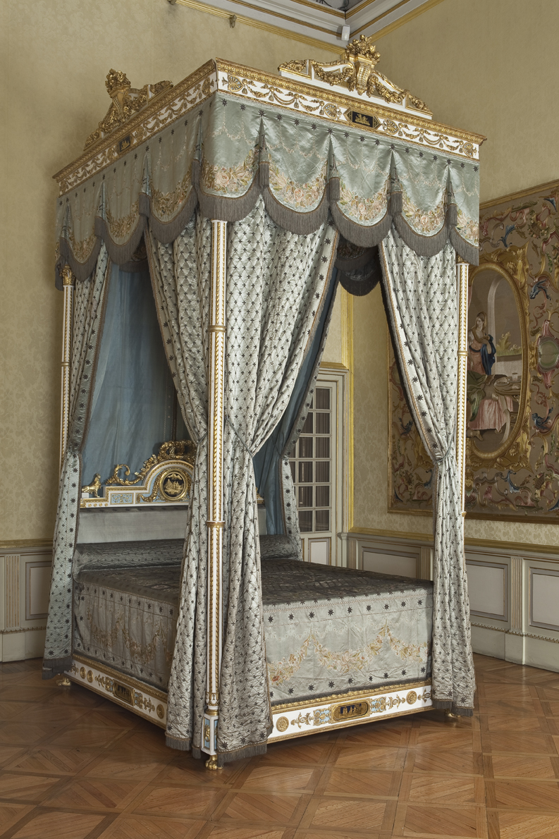 Antonio Pomareda, Pablo Palencia, Jorge Balze, Andrés del Peral y Julián García Martín López. Cama de los Príncipes de Nápoles Isabel de Borbón y Genaro de Borbón. Patrimonio Nacional