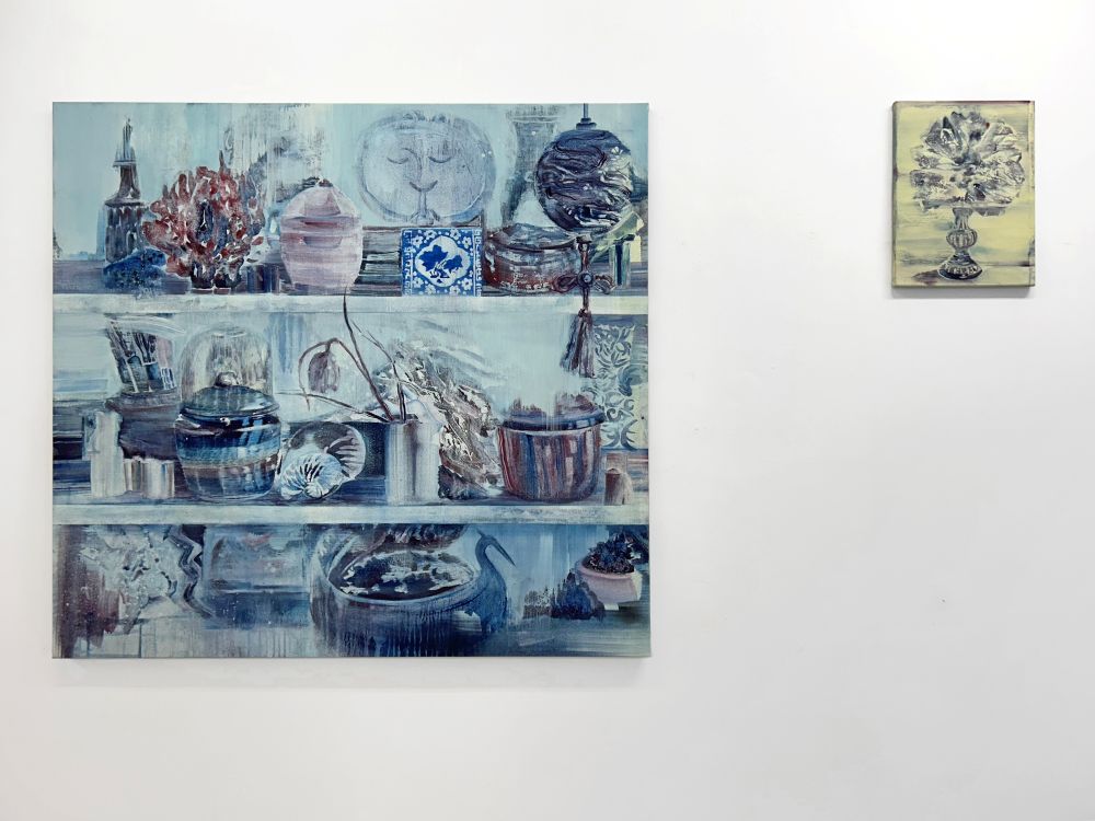 Sheila Cañestro. Still life (after China) y Coral I, 2026 Vista de la exposición colectiva “Allí donde está el peligro”. La Gran, 2026