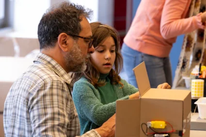 CaixaForum Barcelona ofrece el taller infantil La orquesta de cartón