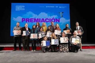 Santiago en 100 PALABRAS reveló a los ganadores de sus 25 años en histórica premiación en el Teatro Municipal.