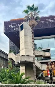 Gobierno de Santiago y GAM inician plan de remodelación de la plaza poniente del Centro Cultural.